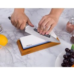 TACKLIFE Wetzstein, Körnung 1000/6000, Doppelseitiger Wetzstein, Weißer Korund, Rutschfeste Silikonrückseite, HSS1A 11 TACKLIFE Wetzstein, Körnung 1000/6000, Doppelseitiger Wetzstein, Weißer Korund, Rutschfeste Silikonrückseite, HSS1A -BRB-Lagertechnik Geschäft 8600367000 2479 prod 006